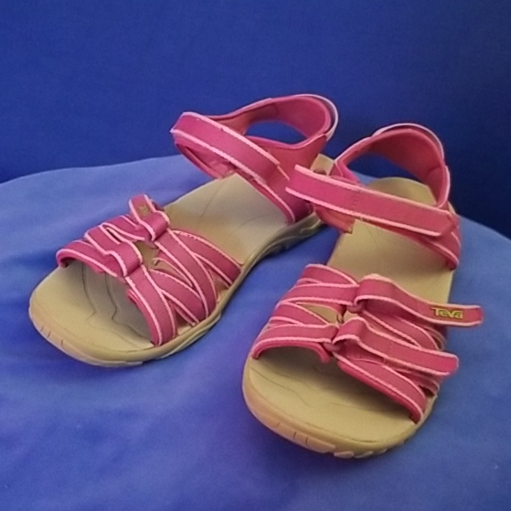 Teva Tirra Sandals size 6